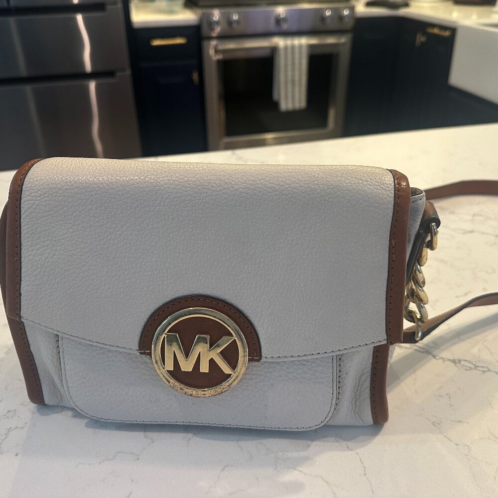 Michsael Kors Cross body Purse